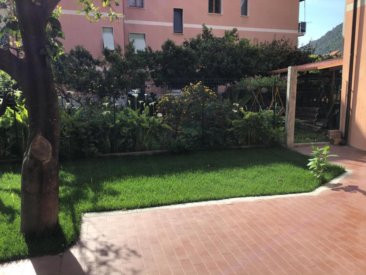 Casa Luigia Rooms Mtb In Finalborgo Bike Room Tour Ebike Trekking Finale Ligure Exterior photo