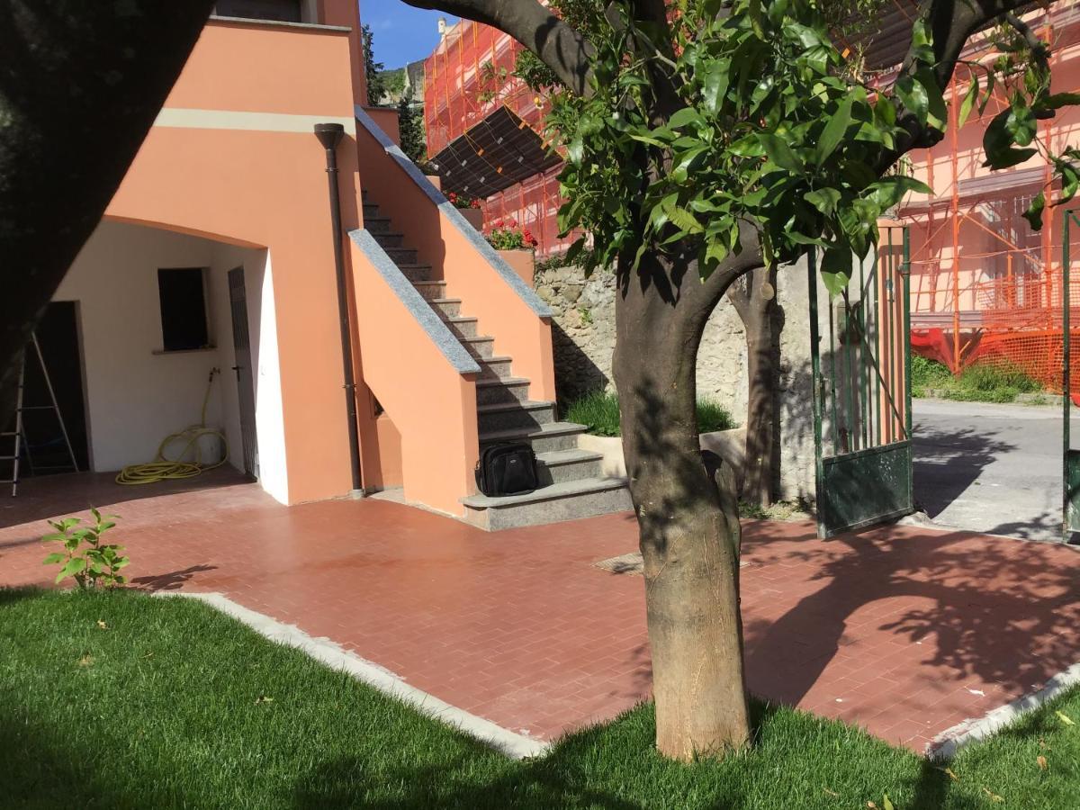 Casa Luigia Rooms Mtb In Finalborgo Bike Room Tour Ebike Trekking Finale Ligure Exterior photo