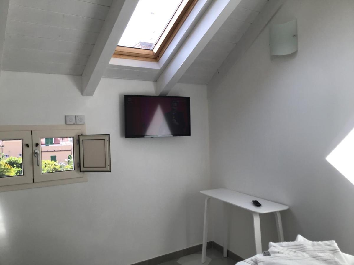 Casa Luigia Rooms Mtb In Finalborgo Bike Room Tour Ebike Trekking Finale Ligure Exterior photo