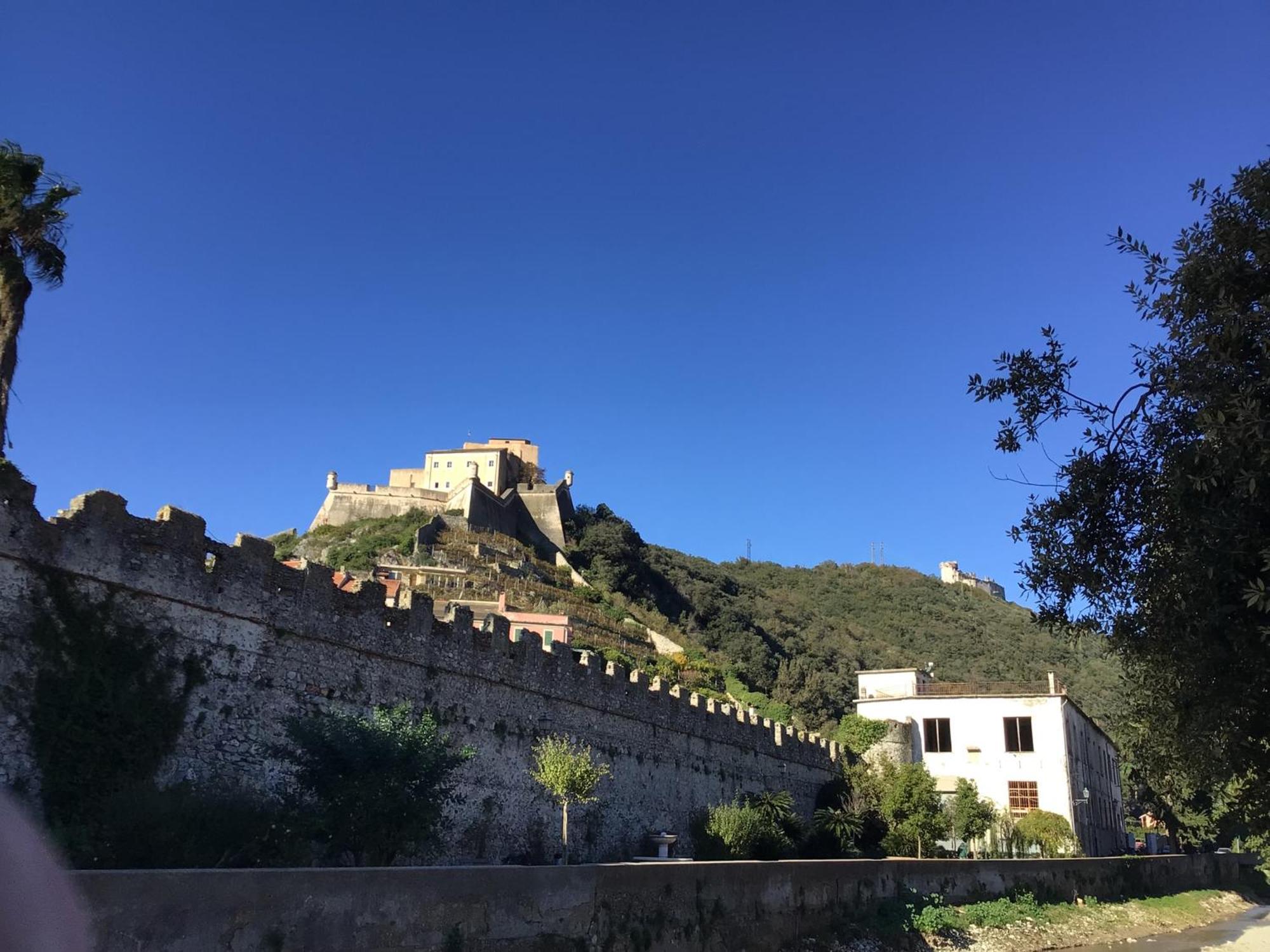 Casa Luigia Rooms Mtb In Finalborgo Bike Room Tour Ebike Trekking Finale Ligure Exterior photo