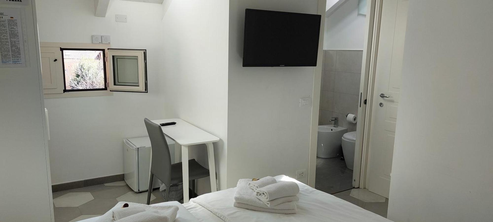Casa Luigia Rooms Mtb In Finalborgo Bike Room Tour Ebike Trekking Finale Ligure Exterior photo