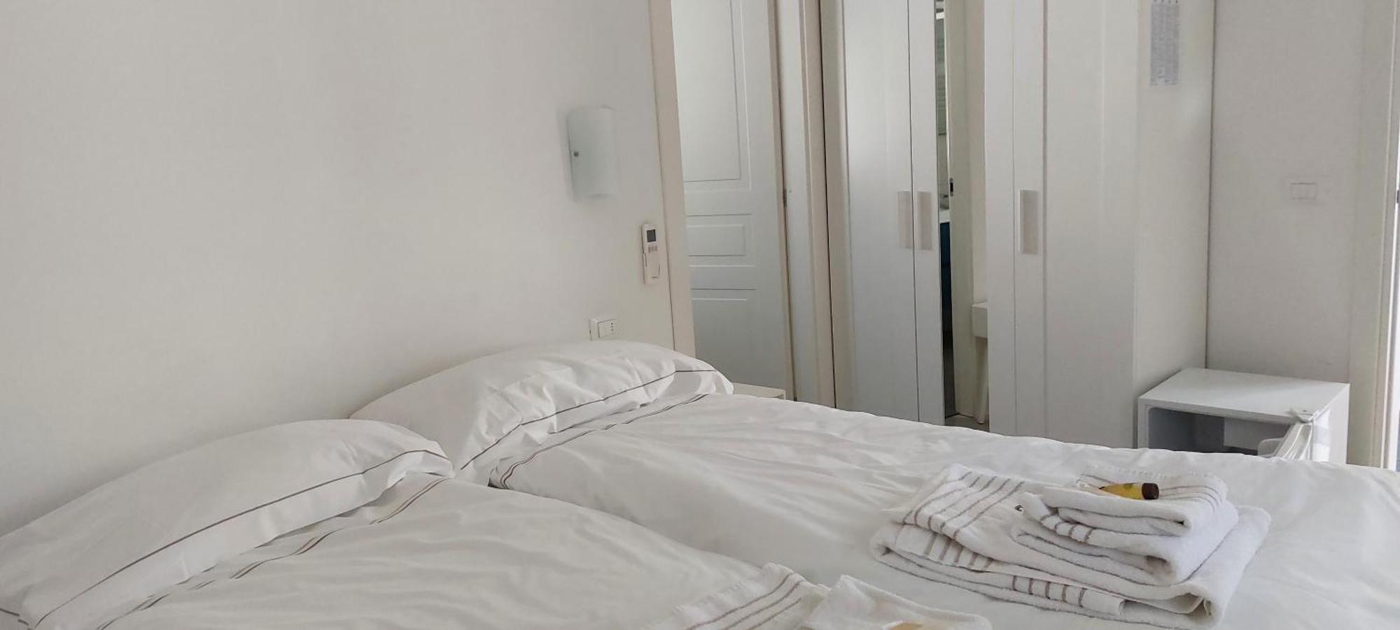 Casa Luigia Rooms Mtb In Finalborgo Bike Room Tour Ebike Trekking Finale Ligure Exterior photo